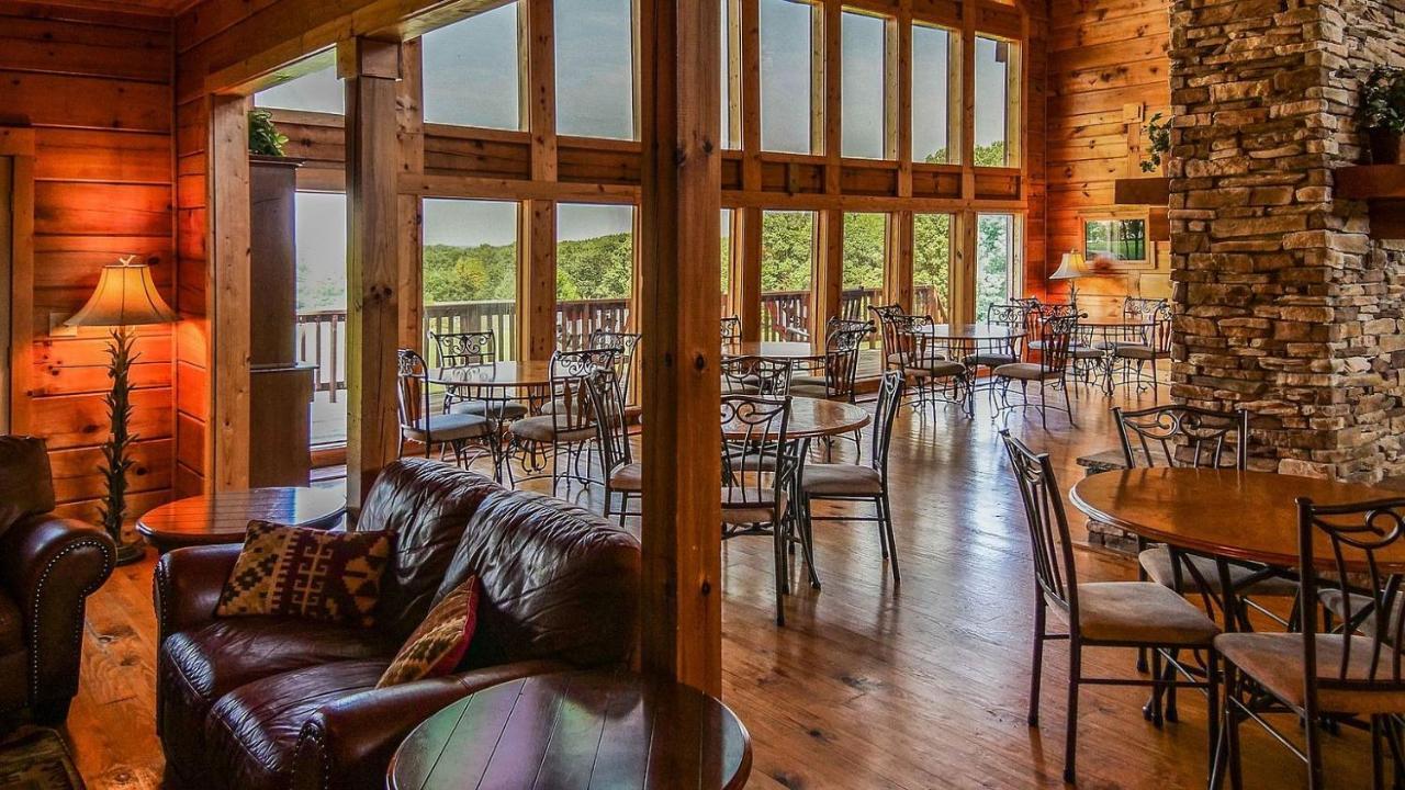 Grandview Experience Lodge Spencer Exterior photo